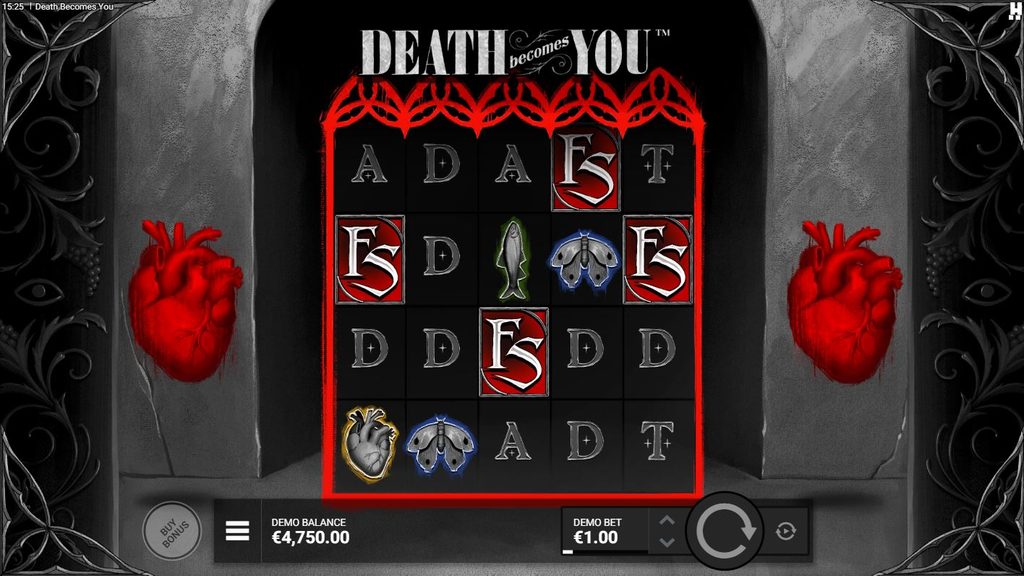 Ecran de joc al slotului Death Becomes You de la Hacksaw Gaming, în modul demo, cu 5 role, 4 rânduri, simboluri FS pentru rotiri gratuite, inimi anatomice, pești, molii și litere gotice. Sunt afișate soldul de 4.750 EUR, pariul de 1 EUR și butoanele Buy Bonus și Spin, pe fundal horror alb-negru cu accente roșii.
